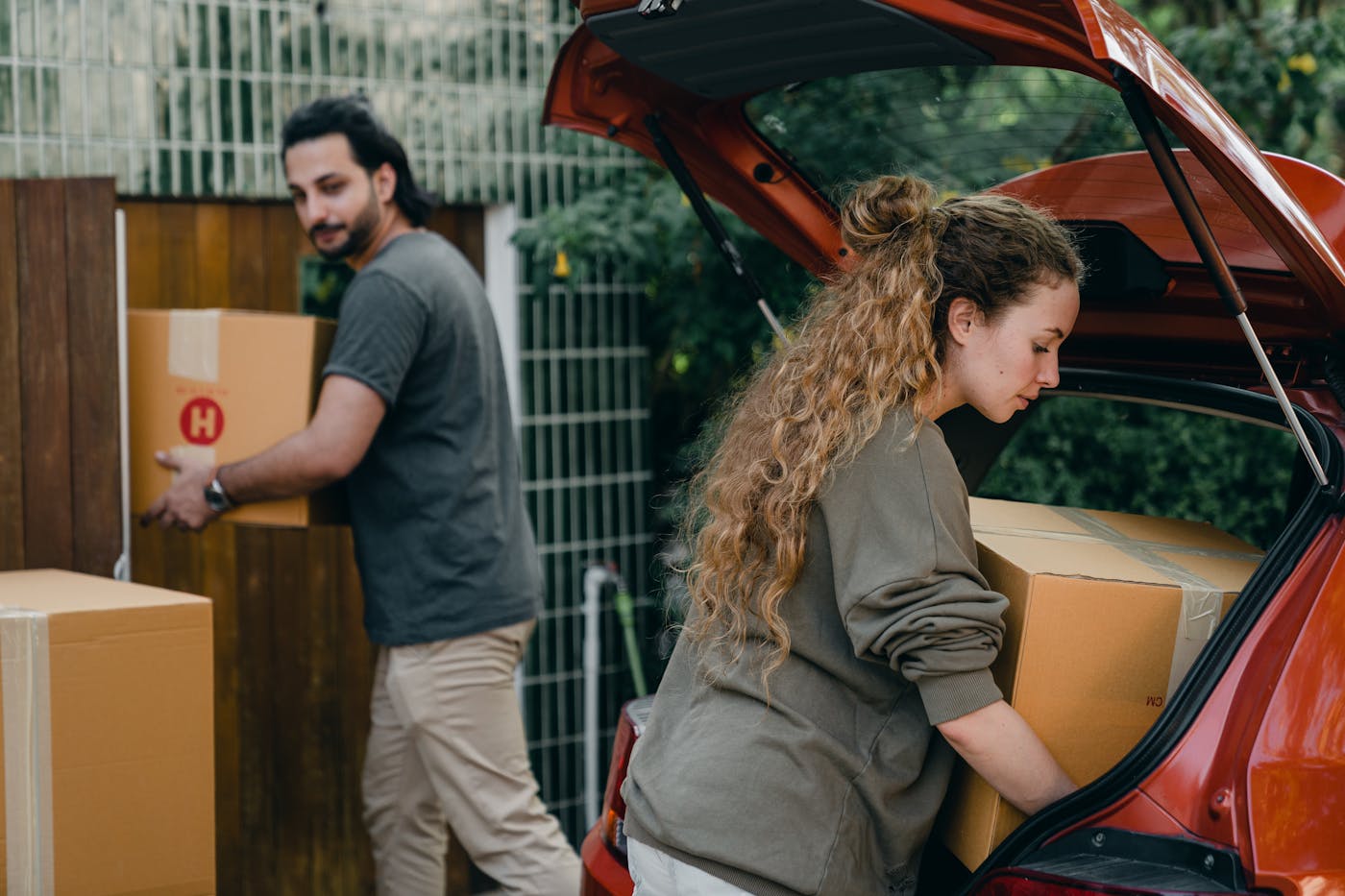 Moving crew in Katy TX neighborhood
